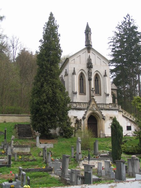 Hřbitovní kaple ve Svatém Janu pod Skalou