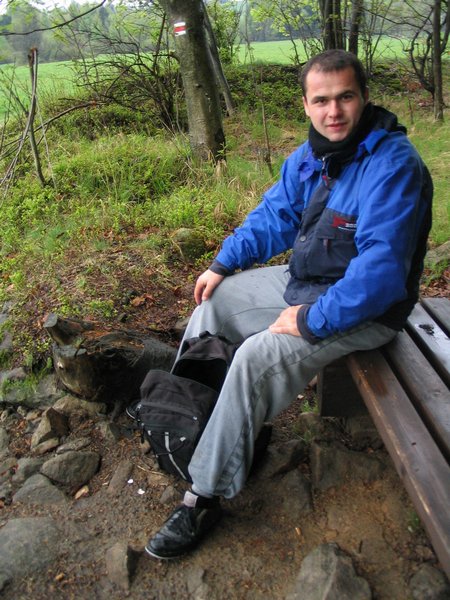 Krátký odpočinek před masáží kohoutím sádlem